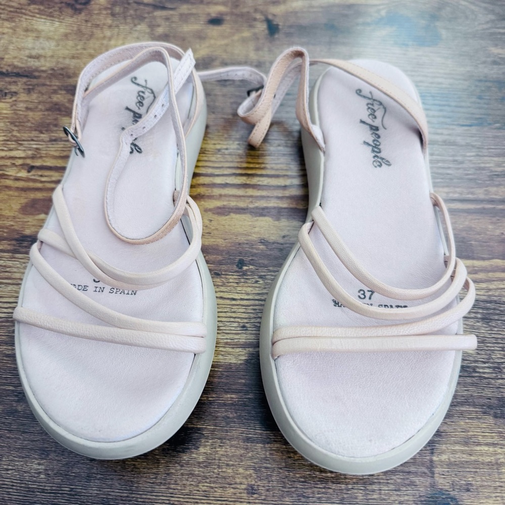 Free People Vivienne Strappy Sandal Size 37 / US 6.5 (fits 7) - Picture 3 of 11